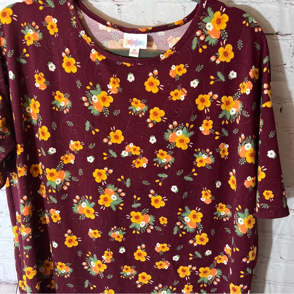 LuLaRoe Flower Short Sleeve Blouse XS